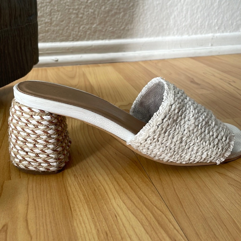 Kaanas block heel sandal mule